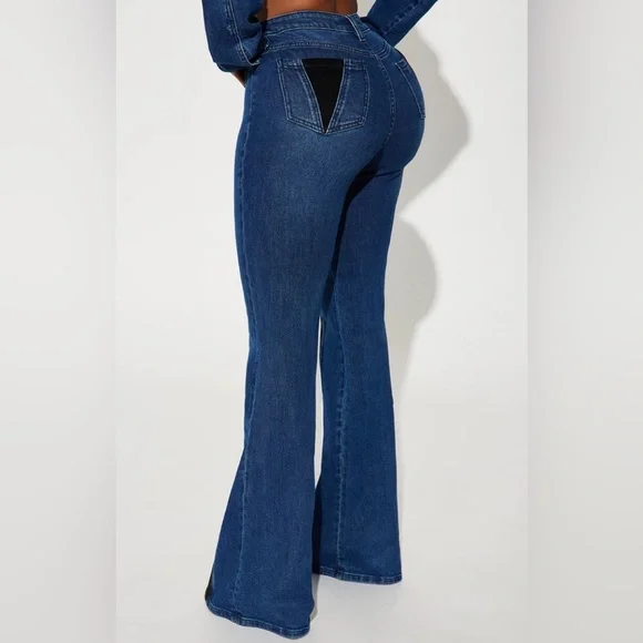 Sexy Splitting Ways Stretch Flare Jeans - Medium Wash in size 14 - Picture 4 of 4